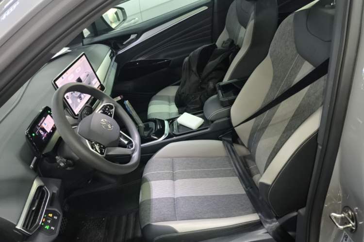 Used Volkswagen ID.4 CROZZ 2025 Pure Edition Left Front Seat