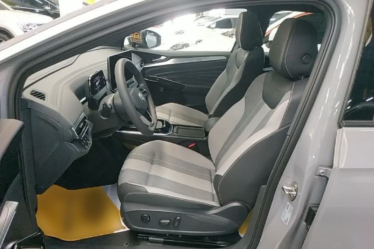 Used Volkswagen ID.4 CROZZ 2025 Pure Edition Left Front Seat