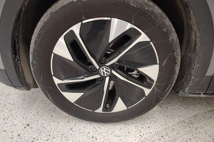 Used Volkswagen ID.4 CROZZ 2025 Pure Edition Left Front Wheel Hub