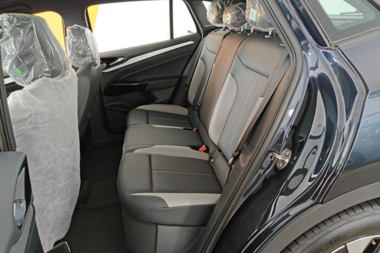 Used Volkswagen ID.4 CROZZ 2025 Pure Edition Left Rear Seat