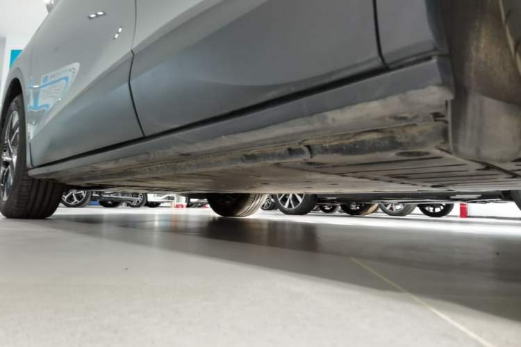 Used Volkswagen ID.4 CROZZ 2025 Pure Edition Left Side Sill