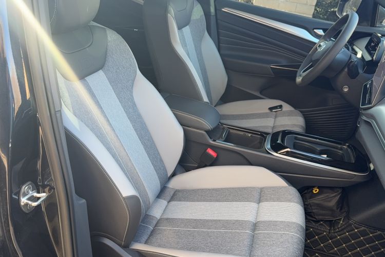 Used Volkswagen ID.4 CROZZ 2025 Pure Edition Right Front Seat