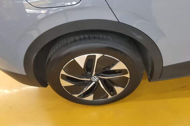Used Volkswagen ID.4 CROZZ 2025 Pure Edition Right Rear Wheel Hub
