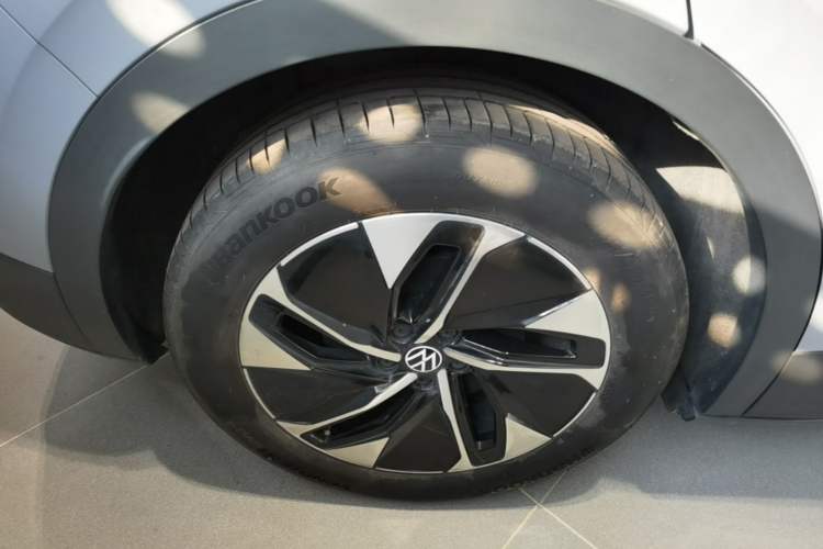 Used Volkswagen ID.4 CROZZ 2025 Pure Edition Right Rear Wheel Hub