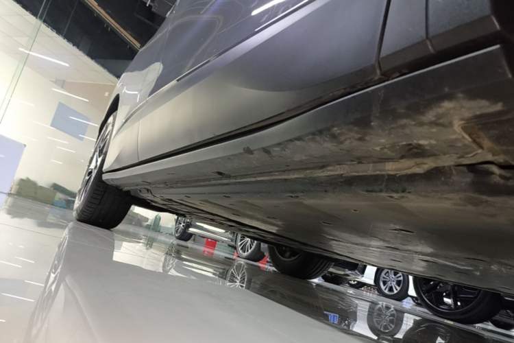 Used Volkswagen ID.4 CROZZ 2025 Pure Edition Right Side Sill