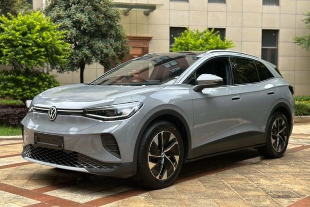 Ojetý Volkswagen ID.4 CROZZ 2025 Pure Edition