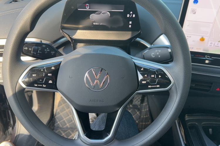 Used Volkswagen ID.4 CROZZ 2025 Pure Edition Steering Wheel