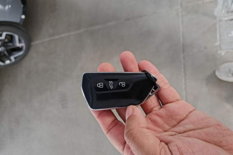 Used Volkswagen ID.4 CROZZ 2025 Pure Edition Vehicle Key