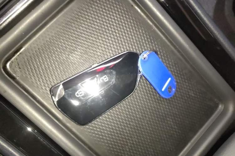 Used Volkswagen ID.4 CROZZ 2025 Pure Edition Vehicle Key