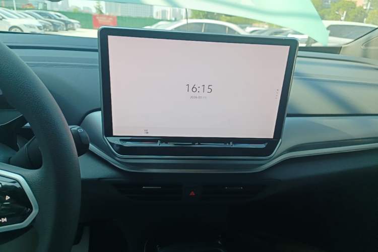 Used Volkswagen ID.4 CROZZ 2025 Pure Edition Audio And AC Panel