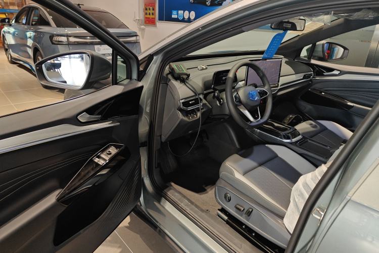 Used Volkswagen ID.4 CROZZ 2025 Pure Edition Driver Seat