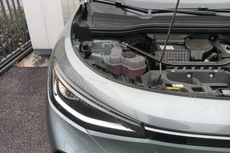 Used Volkswagen ID.4 CROZZ 2025 Pure Edition Engine Bay Right