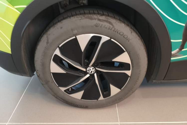 Used Volkswagen ID.4 CROZZ 2025 Pure Edition Exterior 5