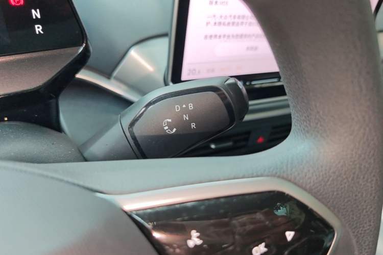 Used Volkswagen ID.4 CROZZ 2025 Pure Edition Gear Lever