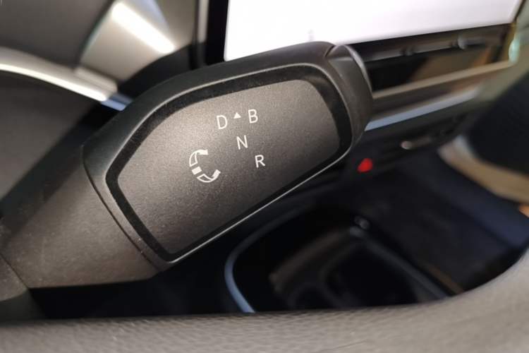 Used Volkswagen ID.4 CROZZ 2025 Pure Edition Gear Lever