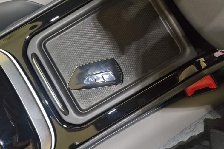 Used Volkswagen ID.4 CROZZ 2025 Pure Edition Interior 1