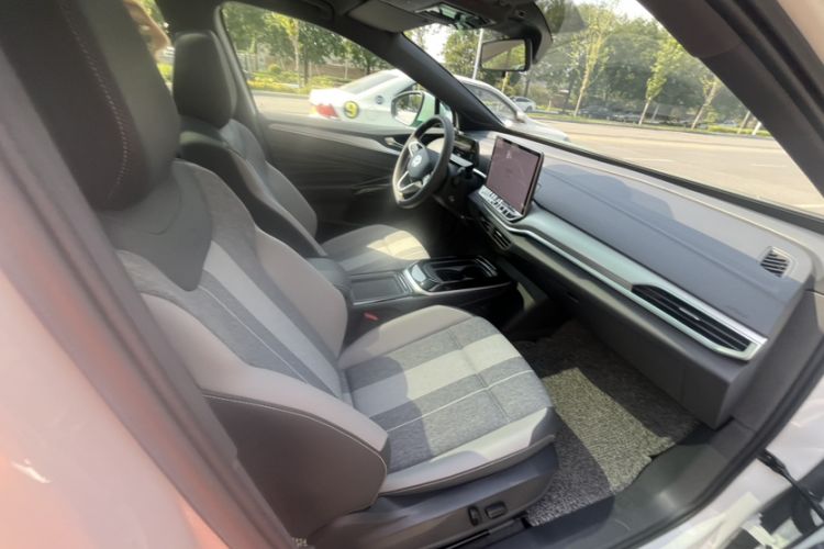 Used Volkswagen ID.4 CROZZ 2025 Pure Edition Interior 10