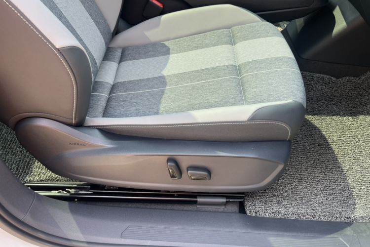 Used Volkswagen ID.4 CROZZ 2025 Pure Edition Interior 11