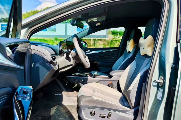 Used Volkswagen ID.4 CROZZ 2025 Pure Edition Interior 2