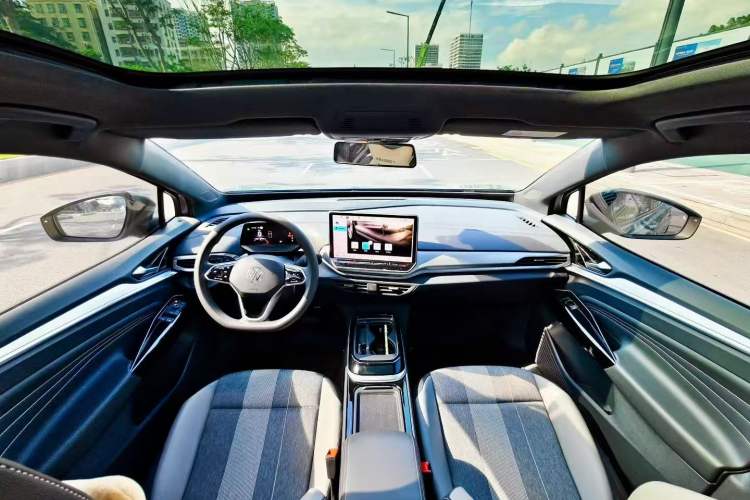 Used Volkswagen ID.4 CROZZ 2025 Pure Edition Interior 3