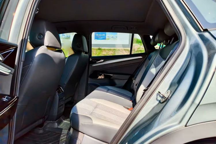 Used Volkswagen ID.4 CROZZ 2025 Pure Edition Interior 4