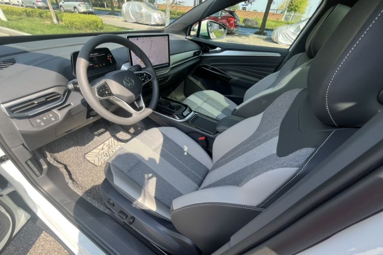 Used Volkswagen ID.4 CROZZ 2025 Pure Edition Interior 7