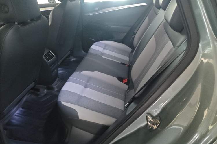 Used Volkswagen ID.4 CROZZ 2025 Pure Edition Left Rear Seat