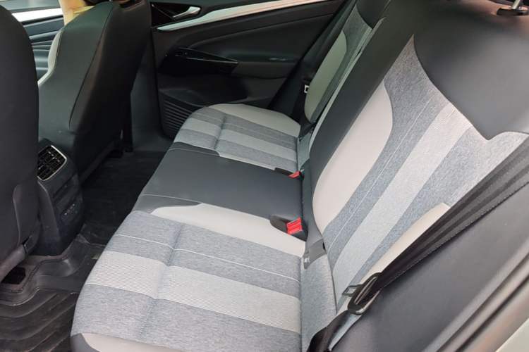 Used Volkswagen ID.4 CROZZ 2025 Pure Edition Left Rear Seat