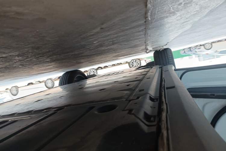 Used Volkswagen ID.4 CROZZ 2025 Pure Edition Left Side Sill