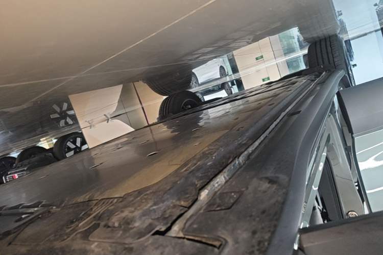 Used Volkswagen ID.4 CROZZ 2025 Pure Edition Right Side Sill