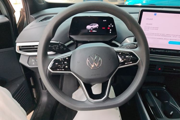 Used Volkswagen ID.4 CROZZ 2025 Pure Edition Steering Wheel