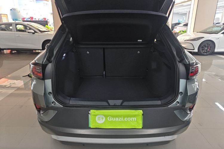 Used Volkswagen ID.4 CROZZ 2025 Pure Edition Trunk