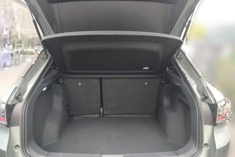 Used Volkswagen ID.4 CROZZ 2025 Pure Edition Trunk