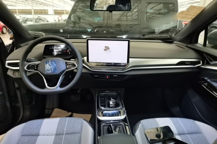 Used Volkswagen ID.4 CROZZ 2025 Pure Edition Center Console