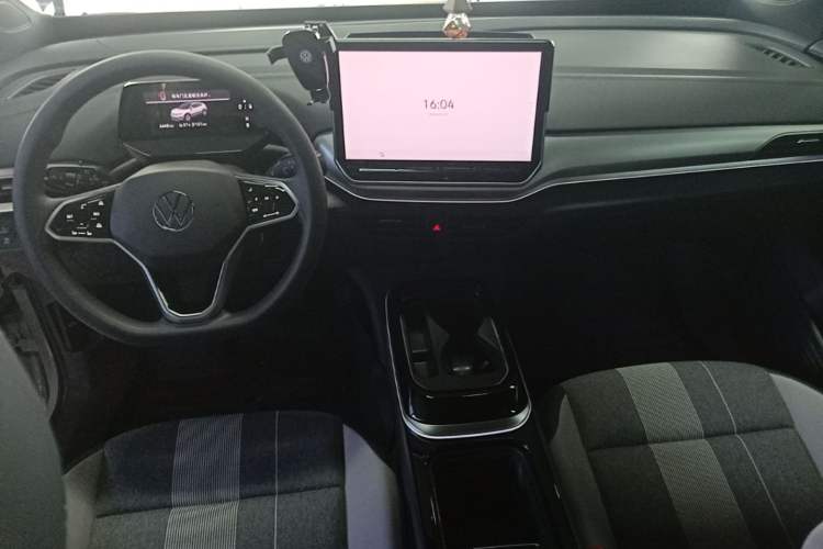 Used Volkswagen ID.4 CROZZ 2025 Pure Edition Center Console