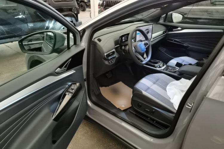 Used Volkswagen ID.4 CROZZ 2025 Pure Edition Driver Seat