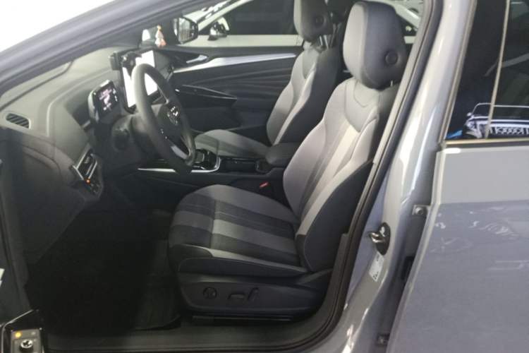 Used Volkswagen ID.4 CROZZ 2025 Pure Edition Left Front Seat
