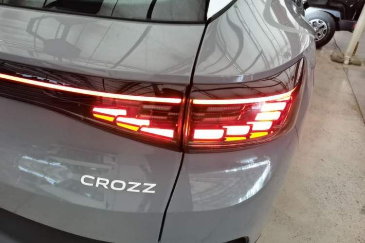 Used Volkswagen ID.4 CROZZ 2025 Pure Edition Right Rear Taillight