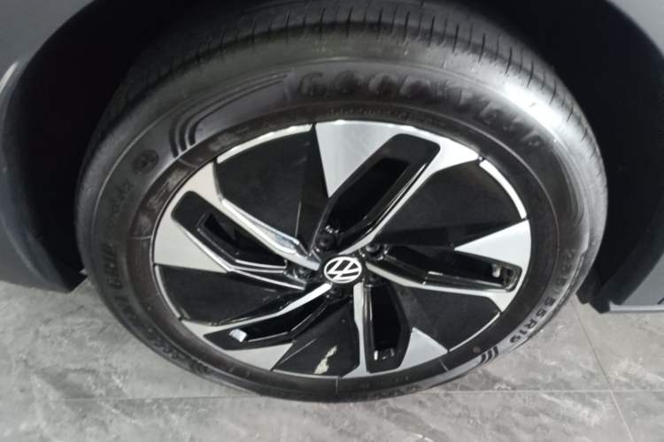 Used Volkswagen ID.4 CROZZ 2025 Pure Edition Right Rear Wheel Hub