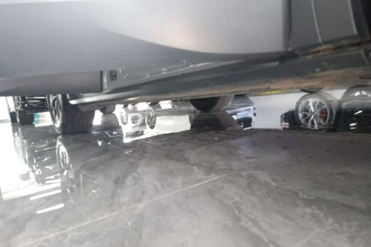 Used Volkswagen ID.4 CROZZ 2025 Pure Edition Right Side Sill
