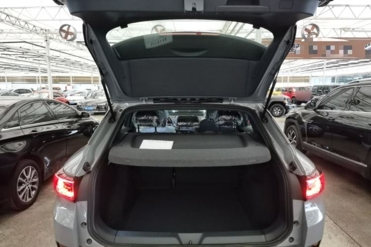 Used Volkswagen ID.4 CROZZ 2025 Pure Edition Trunk