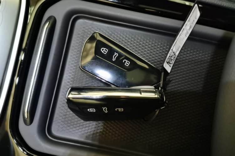 Used Volkswagen ID.4 CROZZ 2025 Pure Edition Vehicle Key