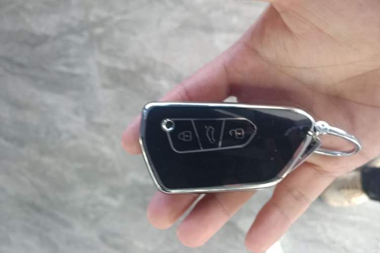 Used Volkswagen ID.4 CROZZ 2025 Pure Edition Vehicle Key