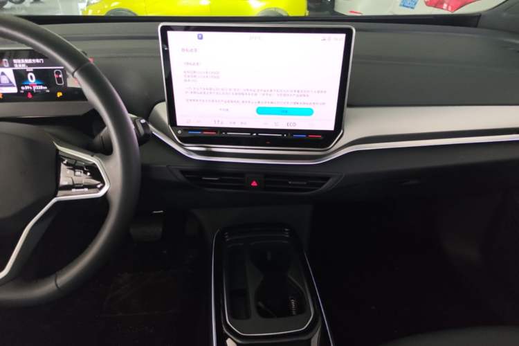 Used Volkswagen ID.4 CROZZ 2025 Pure Edition Audio And AC Panel