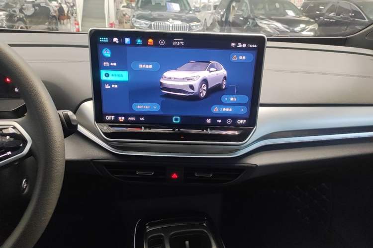 Used Volkswagen ID.4 CROZZ 2025 Pure Edition Audio And AC Panel