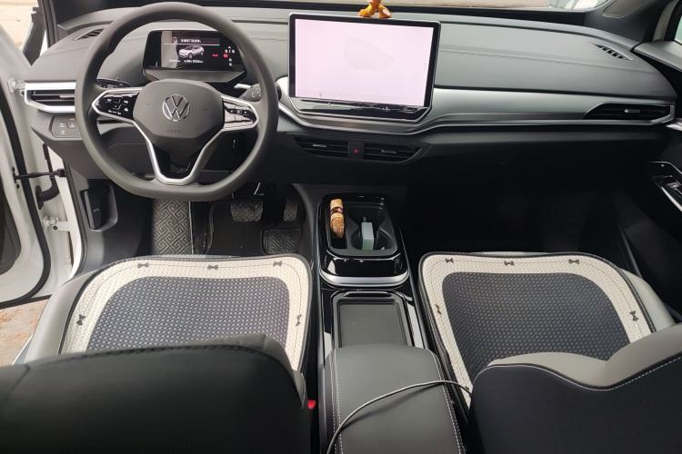 Used Volkswagen ID.4 CROZZ 2025 Pure Edition Center Console