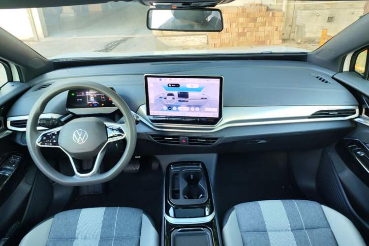 Used Volkswagen ID.4 CROZZ 2025 Pure Edition Center Console