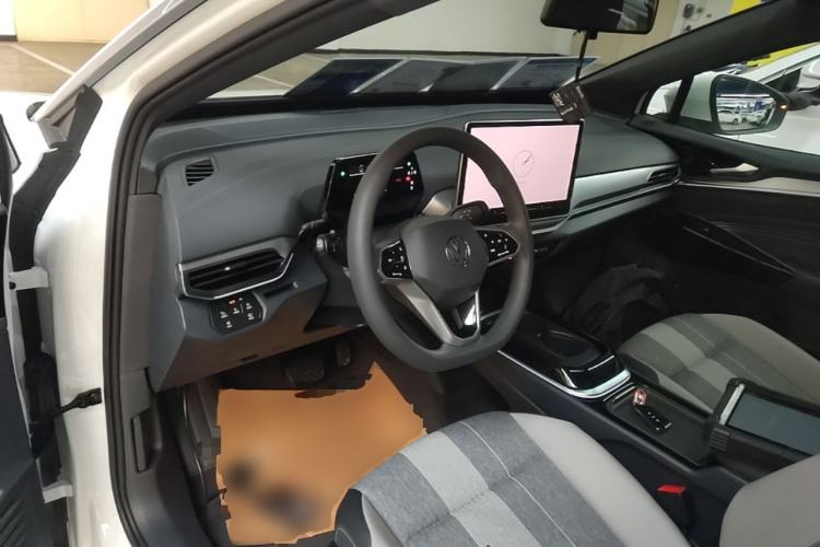 Used Volkswagen ID.4 CROZZ 2025 Pure Edition Center Console