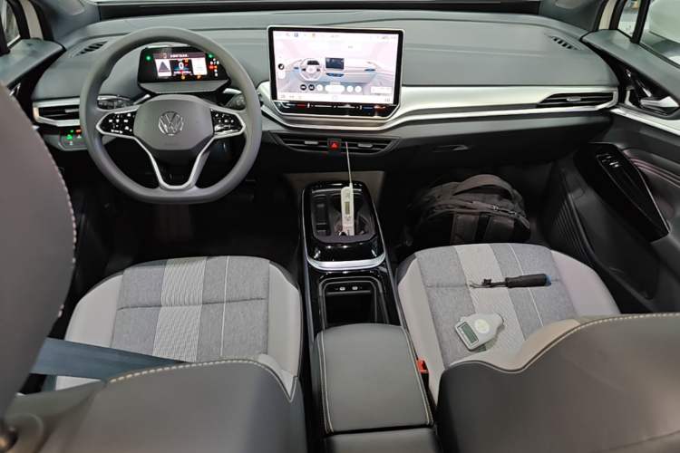 Used Volkswagen ID.4 CROZZ 2025 Pure Edition Center Console