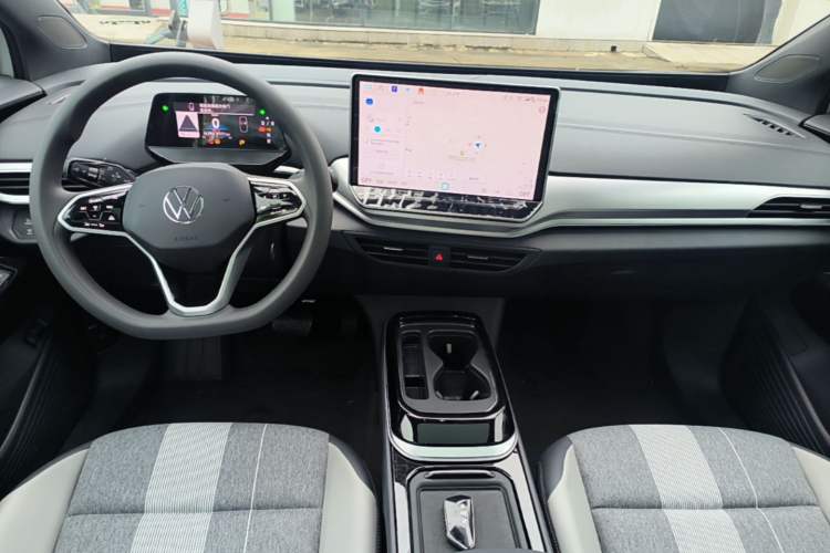 Used Volkswagen ID.4 CROZZ 2025 Pure Edition Center Console